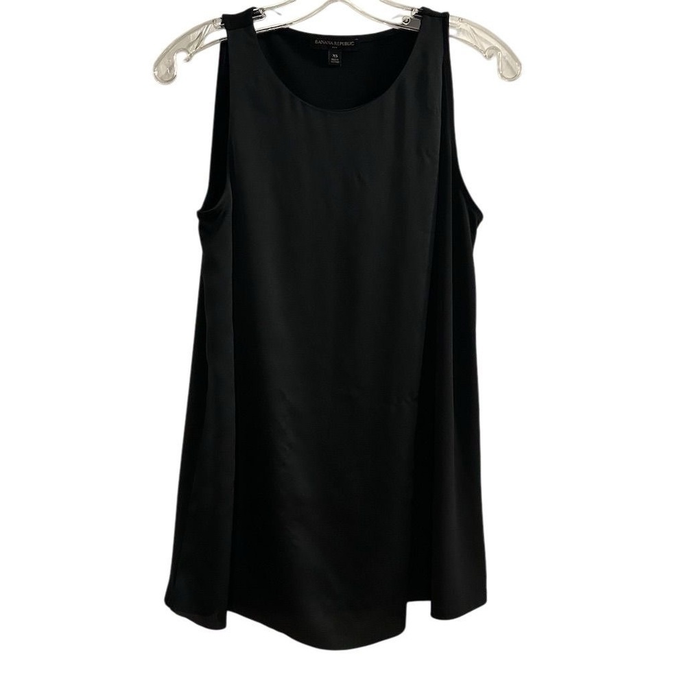 Banana Republic Women's XS Black Sleeveless Shirt‎